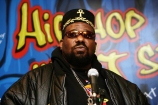 Afrika Bambaataa a inventat electro funk-ul în 1981 şi pune muzică în Control azi 