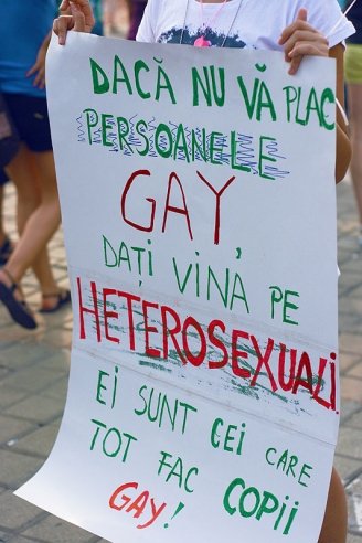 Gay pride. 65 de minute.