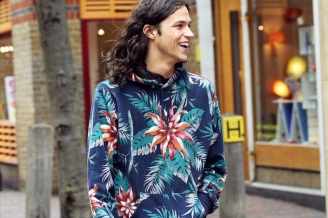 Stil: Miles McMillan