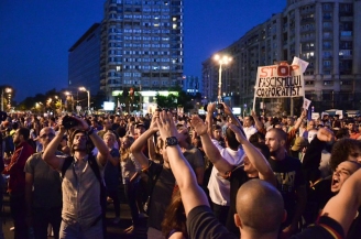 Simboluri la protestul Salvaţi Roşia Montană 