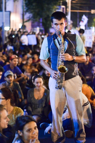 Simboluri la protestul Salvaţi Roşia Montană 